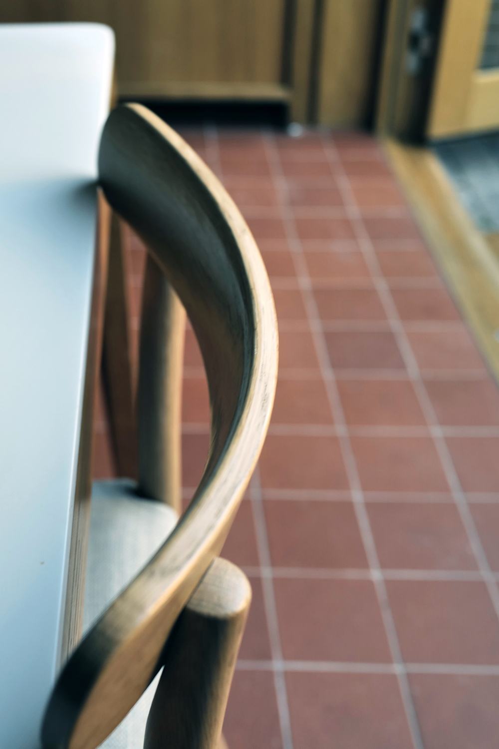 lr chair detail
